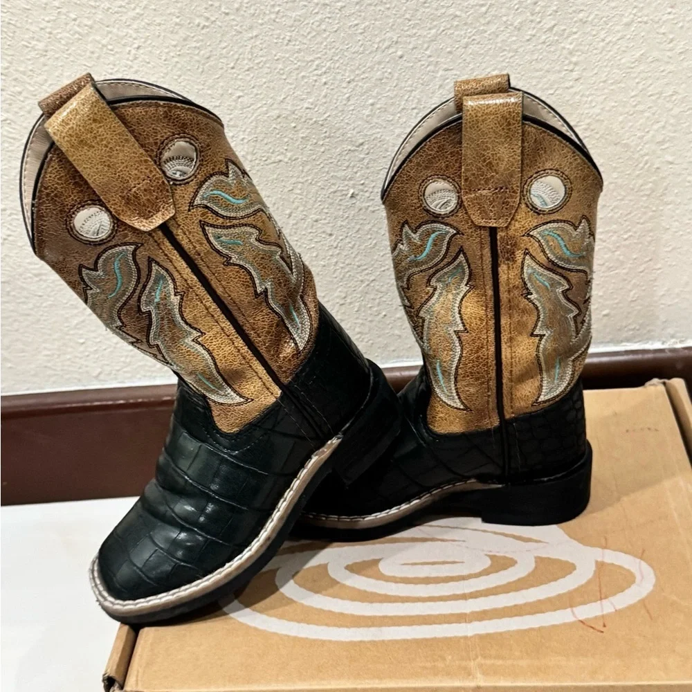 Old West Brown and Cream Leather Boots